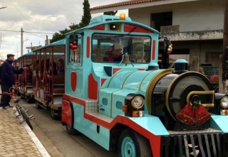 ΒΟΛΤΕΣ ΜΕ ΤΟ ΤΟΥΡΙΣΤΙΚΟ ΤΡΕΝΑΚΙ