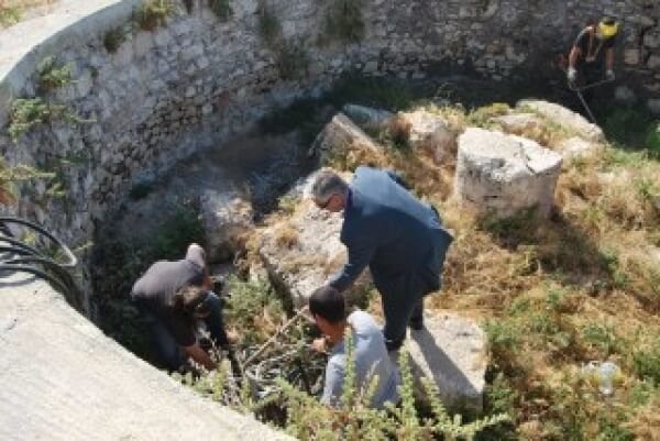 Πρόσβαση στη θάλασσα - Ανάδειξη Ταφικού Μνημείου Θεμιστοκλή