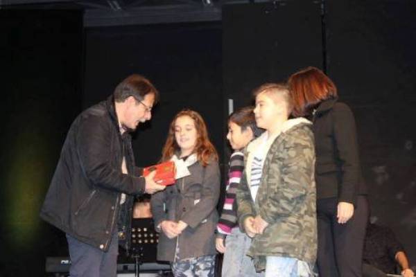 ΚΑΤΑΜΕΣΤΟ ΤΟ «ΑΝΤ. ΣΑΜΑΡΑΚΗΣ» ΓΙΑ ΤΟΥΣ ΕΠΙΤΥΧΟΝΤΕΣ ΣΤΗΝ ΤΡΙΤΟΒΑΘΜΙΑ ΕΚΠΑΙΔΕΥΣΗ